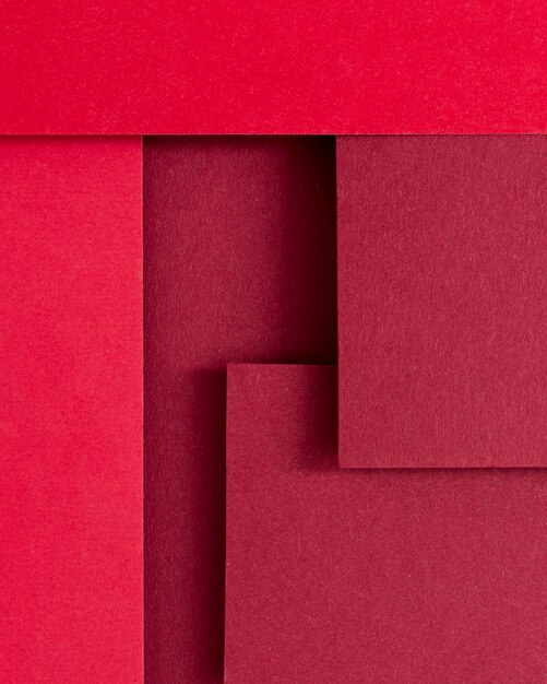 Composição monocromática de natureza morta com papel vermelho