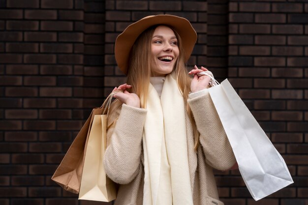 Compras de jovens adultos na cidade