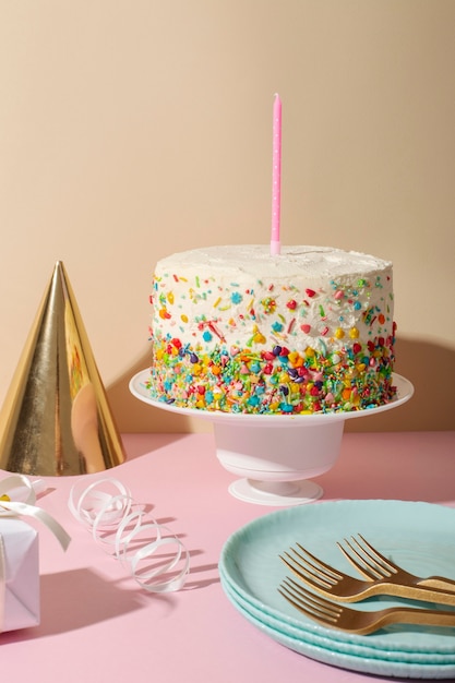 Foto grátis conceito de aniversário com chapéu de festa