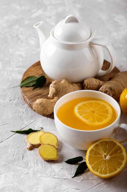 Foto grátis conceito de chá de limão delicioso e saudável