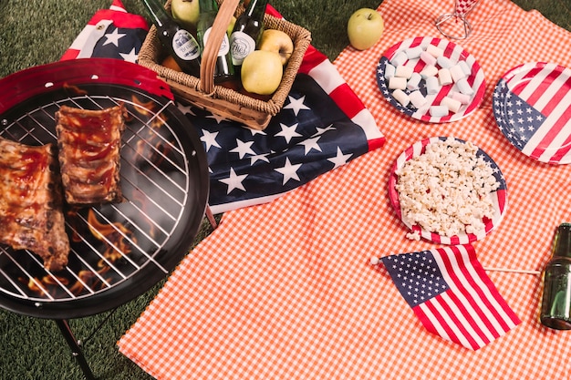 Conceito de dia da independência dos EUA com churrasco