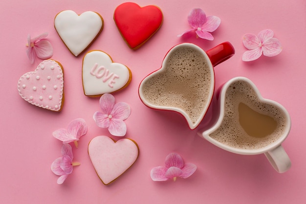 Foto grátis conceito de dia dos namorados com biscoitos deliciosos