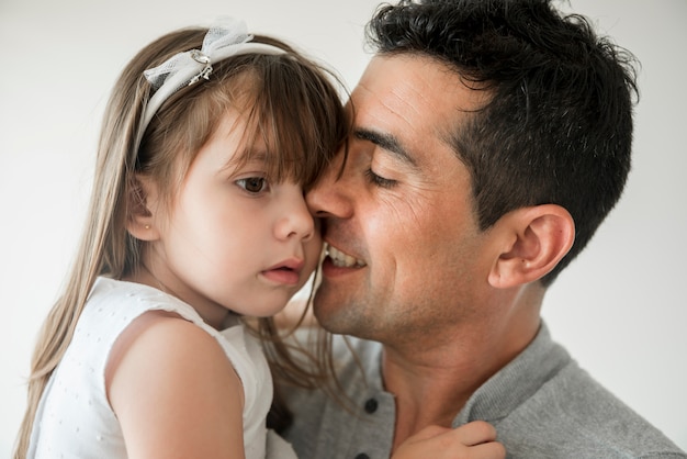 Conceito de dia dos pais com a família feliz