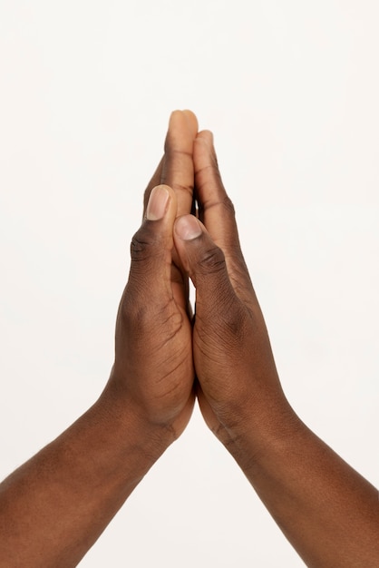 Foto grátis conceito de diversidade com as mãos