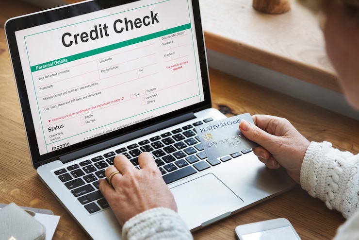 Foto grátis conceito de economia de banco financeiro de verificação de crédito