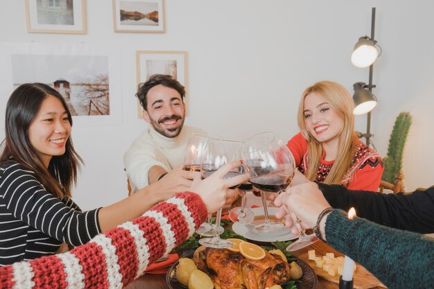 Foto grátis conceito de jantar de natal com vinho