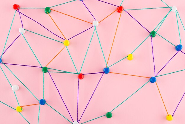 Conceito de rede com vista superior de linha colorida