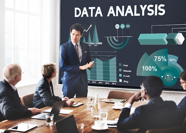 Foto grátis conceito de relatório de negócios de marketing de análise de dados