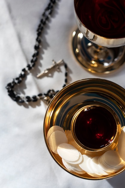 Conceito de santa comunhão com vinho