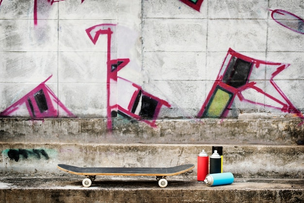 Conceito do moderno do estilo de vida do skate da arte da rua