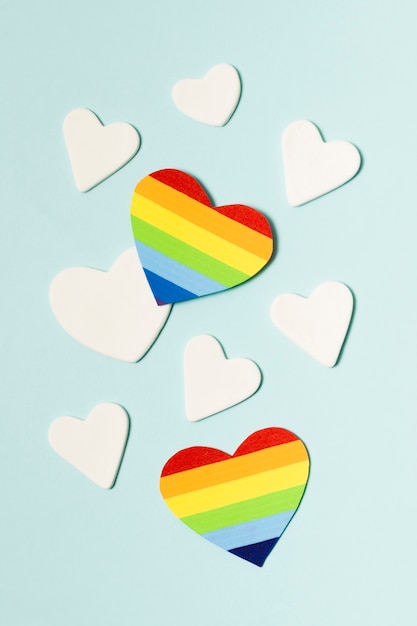Foto grátis conjunto de corações nas cores do arco-íris