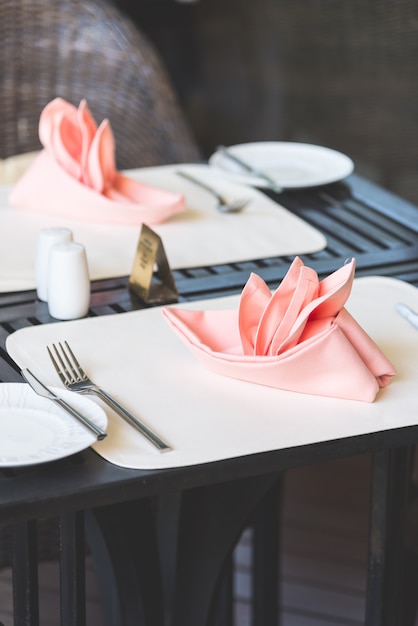 Foto grátis conjunto de mesa para o jantar