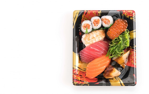 Foto grátis conjunto de sushi misto - comida japonesa