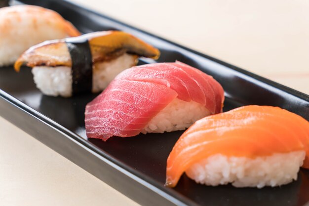 Conjunto de sushi misto