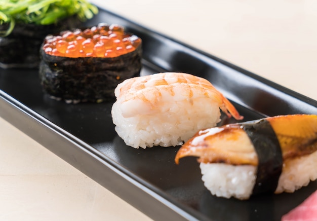 Conjunto de sushi misto