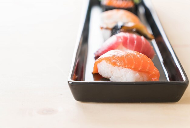 Conjunto de sushi misto