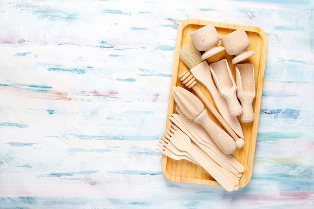 Foto grátis conjunto de utensílios de cozinha de madeira, vista superior