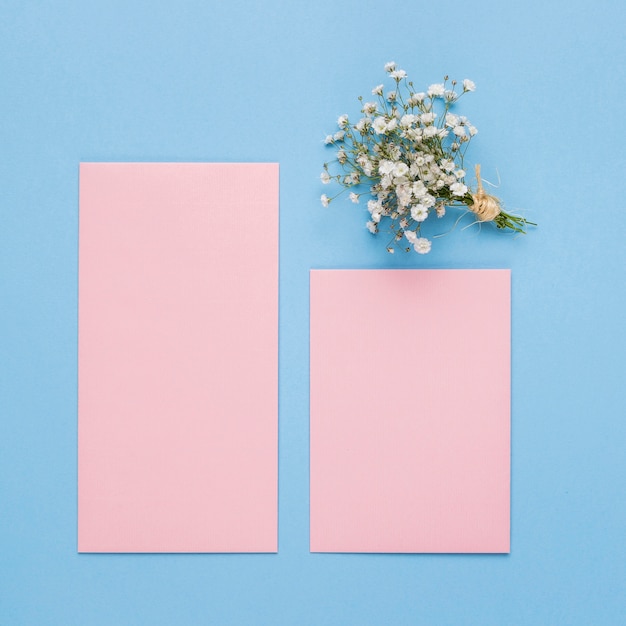 Foto grátis convite de casamento rosa vista superior