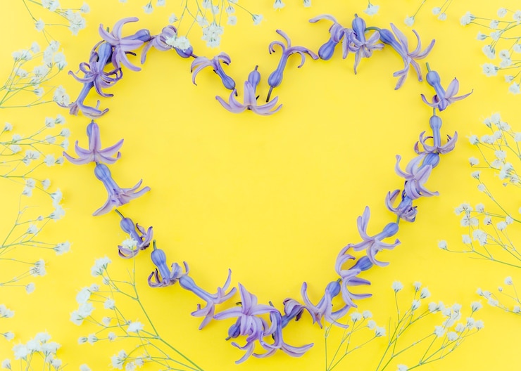 Foto grátis coração romântico de flores