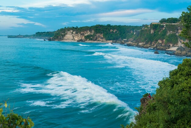 Costa do oceano em Bali