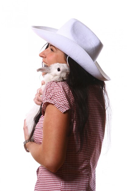 cowgirl mulher com coelho