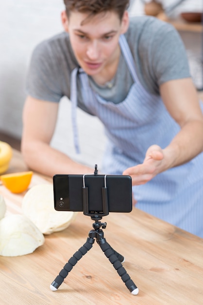 Cozinhando vlogger