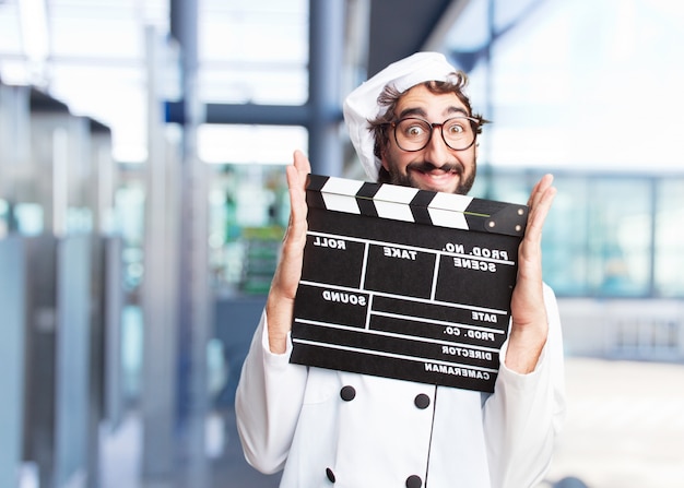 Foto grátis cozinheiro chefe louco expressão feliz