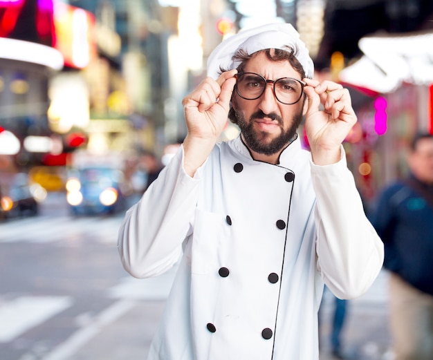 Cozinheiro chefe louco expressão preocupada