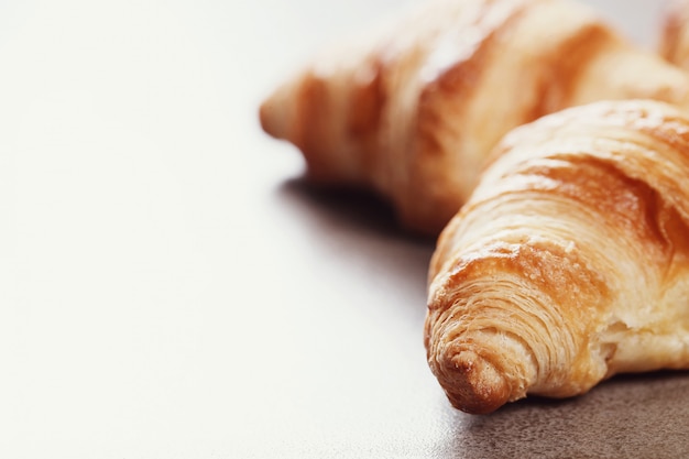 Croissants em cinza