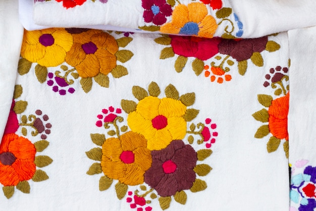 Cultura mexicana com textura floral