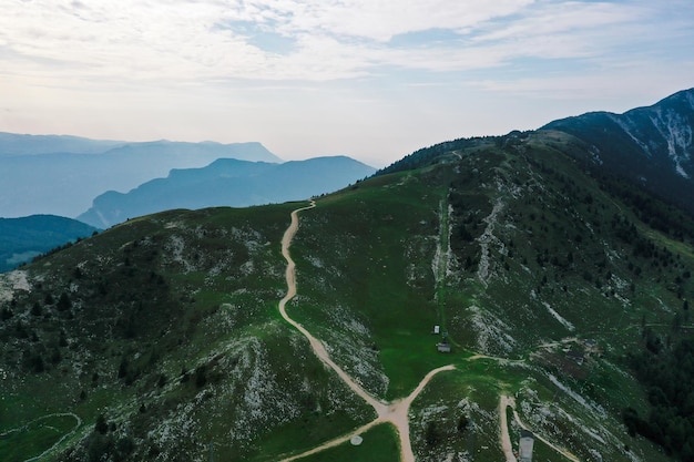 Foto grátis cume da montanha monte baldo