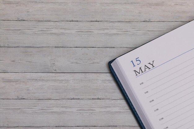Data exata no novo diário evento importante e espaço de notas para 15 de maio