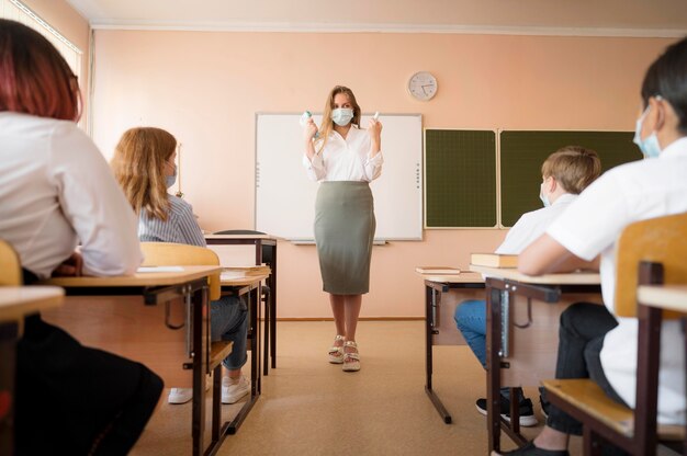 De volta às aulas durante um conceito ambicioso