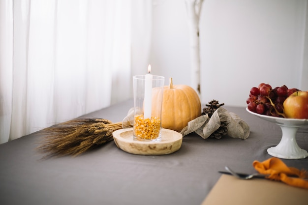 Decoração de mesa de Ação de Graças com sementes