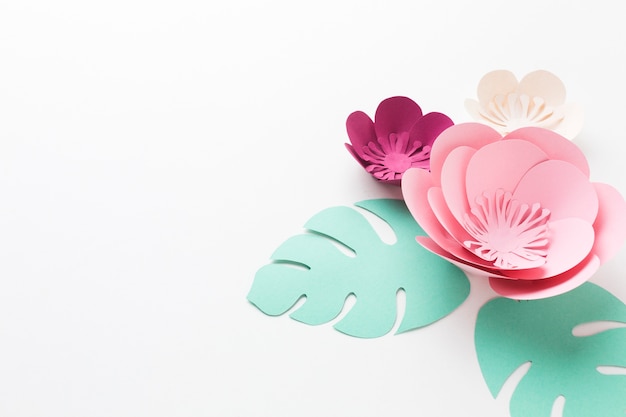 Foto grátis decoração de papel floral elegante de cópia-espaço