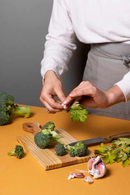 Foto grátis deliciosa composição de comida saudável