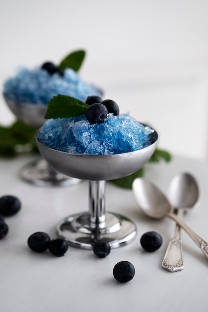 Foto grátis deliciosa sobremesa de granita com aroma de frutas