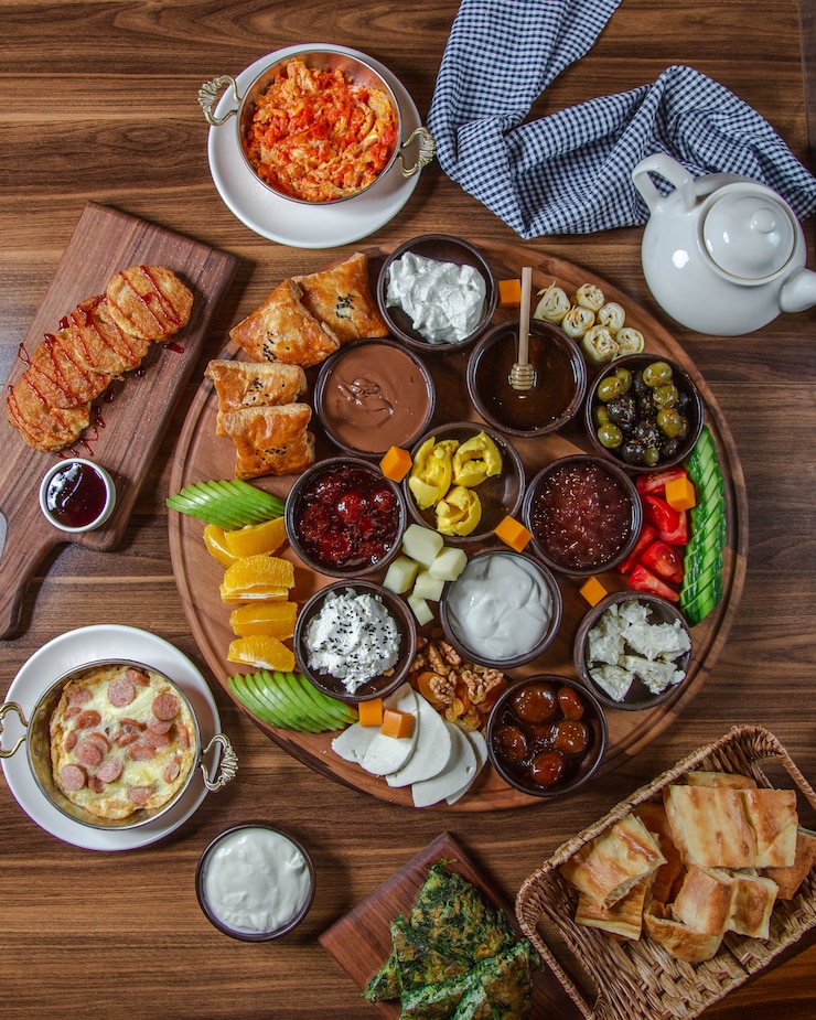 Foto grátis delicioso café da manhã conjunto vista superior
