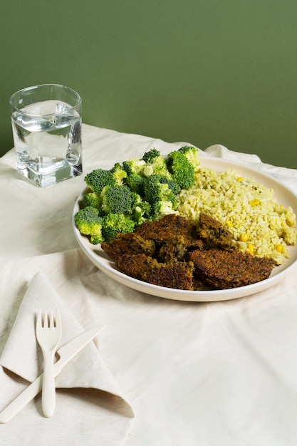 Foto grátis deliciosos pratos de vegetais ainda vida