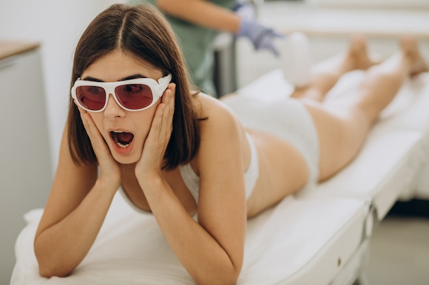 Foto grátis depilação a laser, terapia de remoção de cabelo