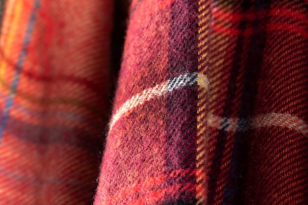 Detalhe da camisa de flanela em close-up