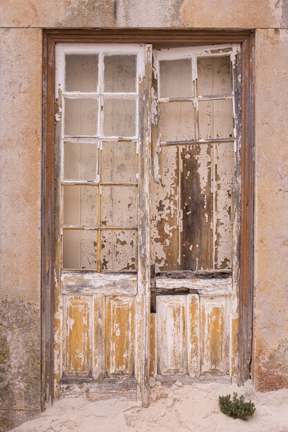 detalhe da porta velha