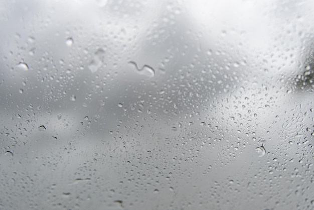 Foto grátis dia chuvoso - atrás da janela do carro