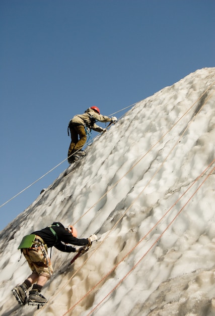 Foto grátis dois alpinistas