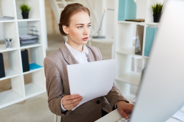 Economista no trabalho