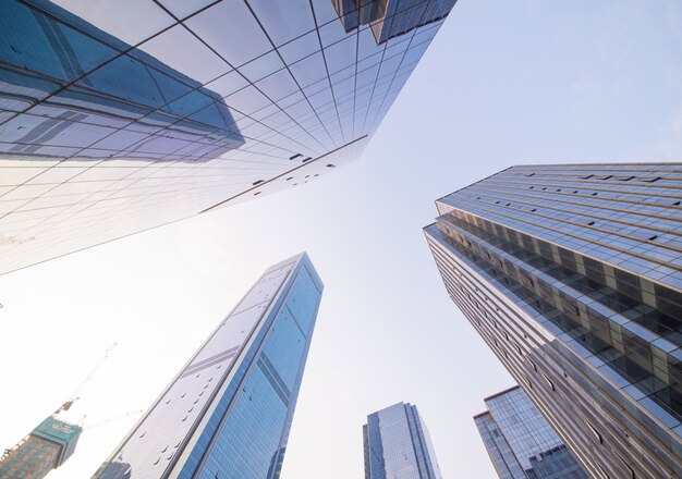 edifício financeira ascensão ao ar livre azul