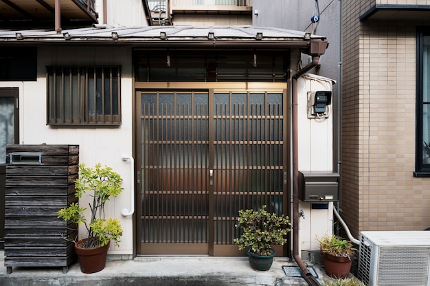 Edifício pequeno japão de entrada da casa