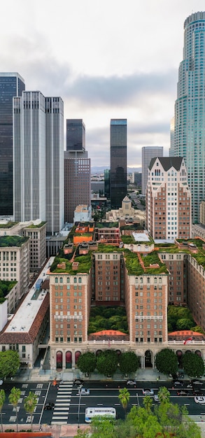 Edifícios arquitetônicos verdes da cidade