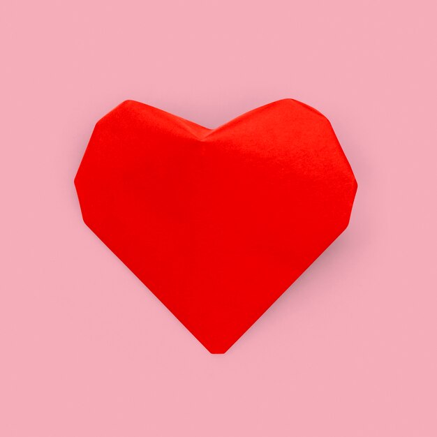 Elemento artesanal de papel coração vermelho