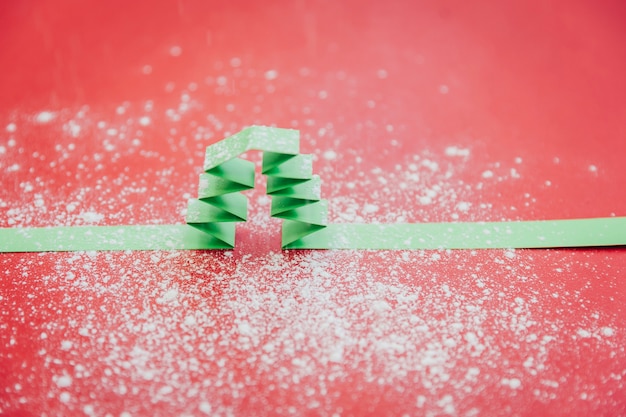 Foto grátis embalagem vermelha com neve